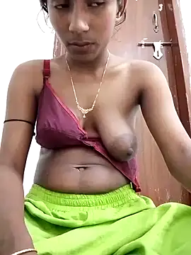 Snapshot of Sexy_Boudi650 chatting on February 2026 05:22:02 PM Sexy Boudi650 online show from February 2026 05:22:02 PM