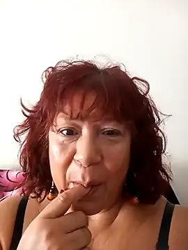 natalialuxee online show from February 2026 02:15:01 PM