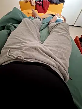 Snapshot of cetriolino chatting on February 2026 08:33:02 AM cetriolino online show from February 2026 08:33:02 AM