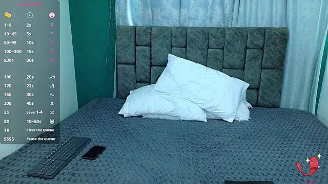 Snapshot of NicolasTorrez chatting on February 2026 09:22:02 PM NicolasTorrez online show from February 2026 09:22:02 PM