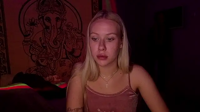 Snapshot of pureeangel chatting on February 2026 09:25:02 PM pureeangel online show from February 2026 09:25:02 PM