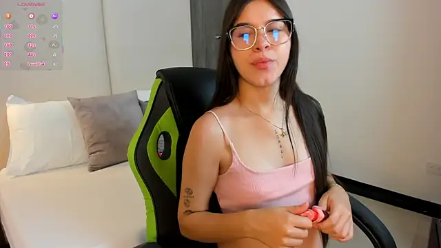 eva swan  online show from April 2026 12:47:01 PM