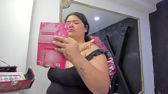 Snapshot of DarkReed chatting on February 2026 03:58:02 AM DarkReed online show from February 2026 03:58:02 AM