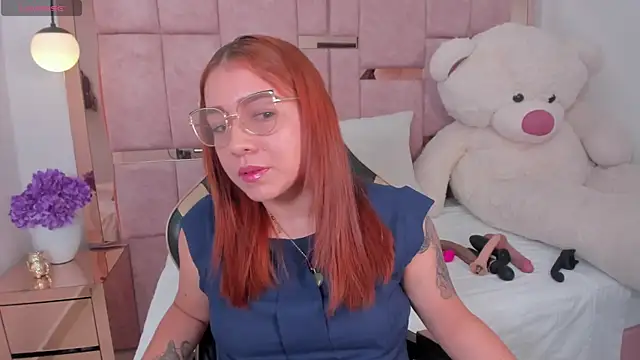 Snapshot of antonella_moon7 chatting on July 2026 03:55:01 AM antonella moon7 online show from July 2026 03:55:01 AM