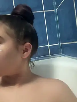 Snapshot of Vivike234 chatting on February 2026 10:28:01 PM Vivike234 online show from February 2026 10:28:01 PM