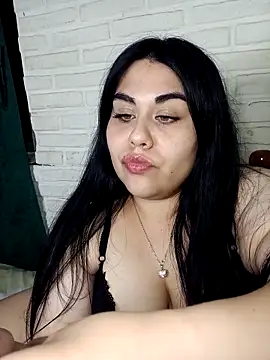 Snapshot of Sol_luvv chatting on February 2026 07:05:01 AM Sol luvv online show from February 2026 07:05:01 AM