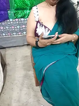 Snapshot of Hot_Sonniyaa chatting on February 2026 08:22:01 AM Hot Sonniyaa online show from February 2026 08:22:01 AM