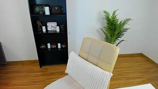 Snapshot of khloe_starrr chatting on June 2026 02:41:02 PM khloe starrr online show from June 2026 02:41:02 PM