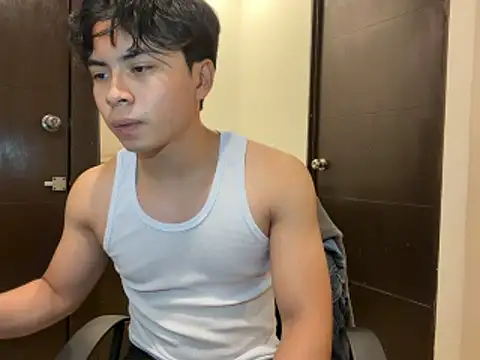 Snapshot of BentoBoxxx chatting on May 2026 01:11:01 AM BentoBoxxx online show from May 2026 01:11:01 AM