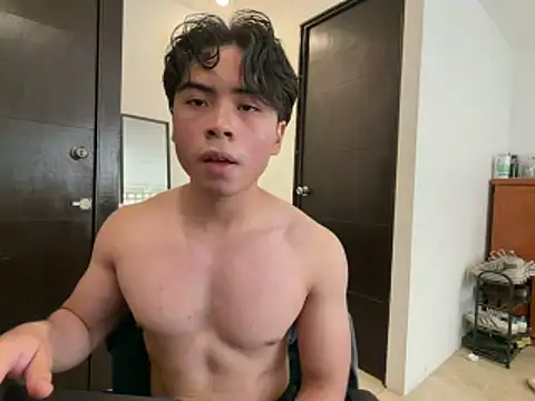 Snapshot of BentoBoxxx chatting on May 2026 06:05:01 PM BentoBoxxx online show from May 2026 06:05:01 PM