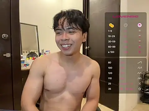 Snapshot of BentoBoxxx chatting on May 2026 01:13:02 AM BentoBoxxx online show from May 2026 01:13:02 AM