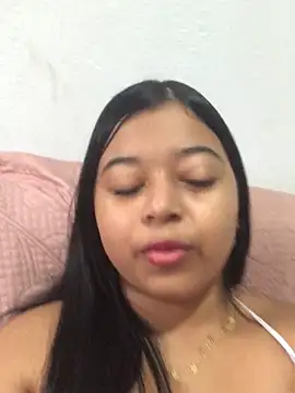 Emmily hott online show from February 2026 12:37:01 PM