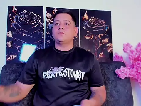 winy hot online show from February 2026 11:12:01 PM