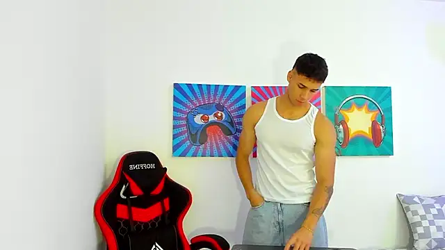 Snapshot of Thomas_walker14 chatting on February 2026 12:58:01 PM Thomas walker14 online show from February 2026 12:58:01 PM