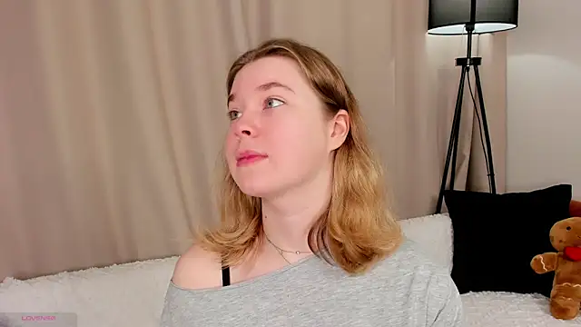 Snapshot of MaraaSwan chatting on February 2026 11:05:02 PM MaraaSwan online show from February 2026 11:05:02 PM