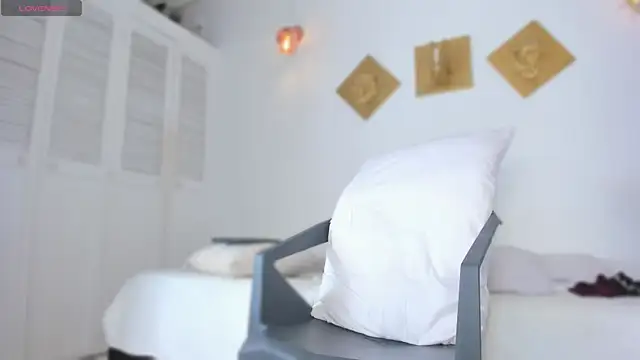 Snapshot of AustinKnox chatting on March 2026 05:08:02 AM AustinKnox online show from March 2026 05:08:02 AM