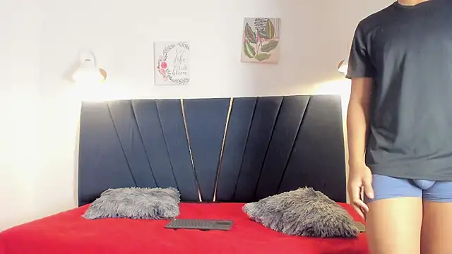 Snapshot of kleiver_cum18 chatting on March 2026 06:37:01 PM kleiver cum18 online show from March 2026 06:37:01 PM