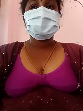 Snapshot of tamilkaviya431 chatting on February 2026 06:02:01 AM tamilkaviya431 online show from February 2026 06:02:01 AM