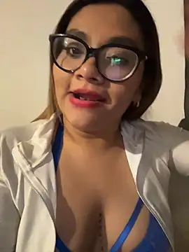 Snapshot of ludmila_x chatting on February 2026 05:48:02 AM ludmila x online show from February 2026 05:48:02 AM