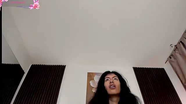 Snapshot of _MiLa_Dyva chatting on May 2026 04:23:01 PM MiLa Dyva online show from May 2026 04:23:01 PM