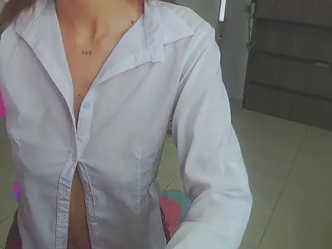 Snapshot of Mis_Cersi chatting on February 2026 07:10:02 PM Mis Cersi online show from February 2026 07:10:02 PM