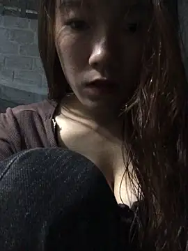 Snapshot of Sukem-mut chatting on February 2026 01:01:02 PM Sukem-mut online show from February 2026 01:01:02 PM