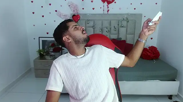 Snapshot of mister_fox723 chatting on March 2026 05:09:02 AM mister fox723 online show from March 2026 05:09:02 AM