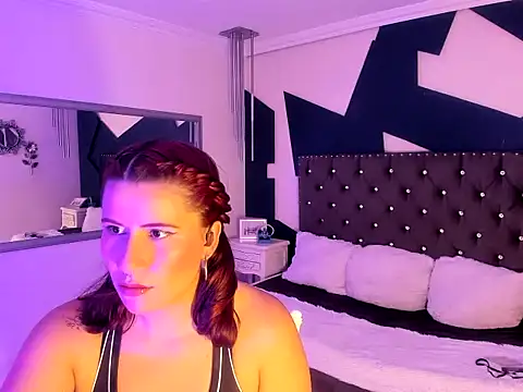 Snapshot of sara_gray__ chatting on March 2026 05:30:02 PM sara gray online show from March 2026 05:30:02 PM