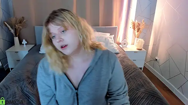 luna c0ra online show from February 2026 01:04:01 AM