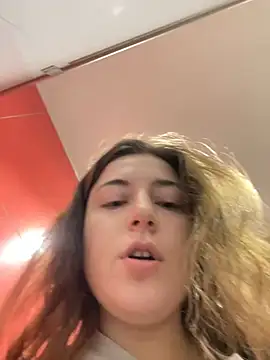 Snapshot of kate_nicepops999114 chatting on February 2026 07:40:01 AM kate nicepops999114 online show from February 2026 07:40:01 AM