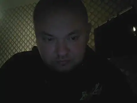 Snapshot of Rob1874 chatting on February 2026 07:01:02 PM Rob1874 online show from February 2026 07:01:02 PM