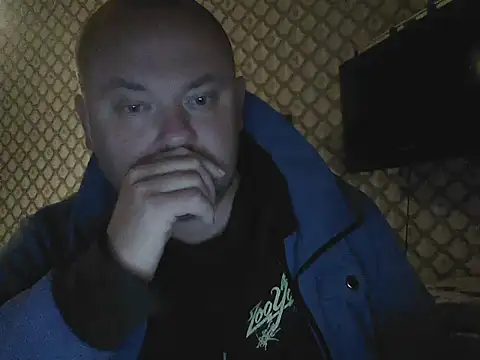 Snapshot of Rob1874 chatting on February 2026 04:39:02 PM Rob1874 online show from February 2026 04:39:02 PM