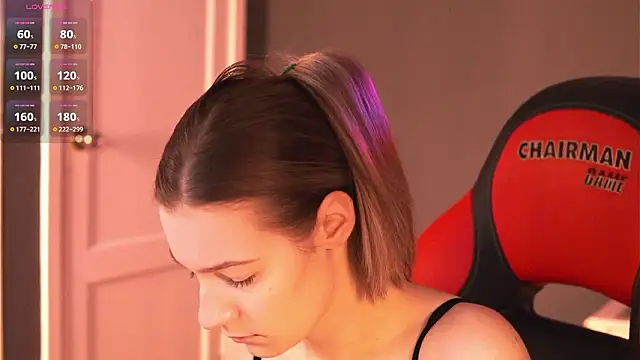 Snapshot of Vanessa__Lui chatting on February 2026 10:27:01 AM Vanessa Lui online show from February 2026 10:27:01 AM