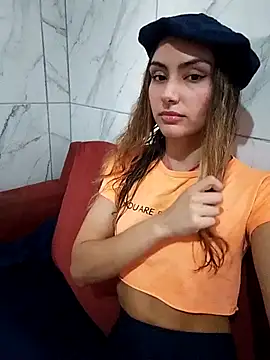 Larinhacat online show from March 2026 08:59:02 PM