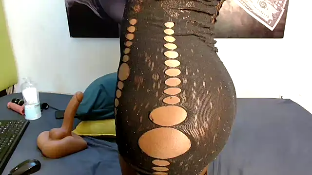 Snapshot of CLEO-001 chatting on May 2026 01:07:02 PM CLEO-001 online show from May 2026 01:07:02 PM