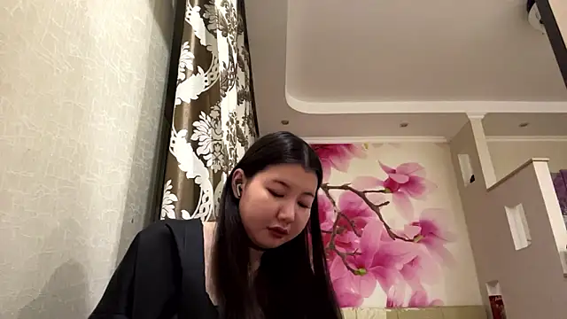 Snapshot of MaeRaads chatting on February 2026 06:51:02 PM MaeRaads online show from February 2026 06:51:02 PM