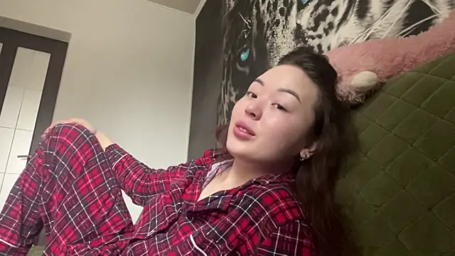 Snapshot of AudieGravely chatting on February 2026 03:35:02 AM AudieGravely online show from February 2026 03:35:02 AM