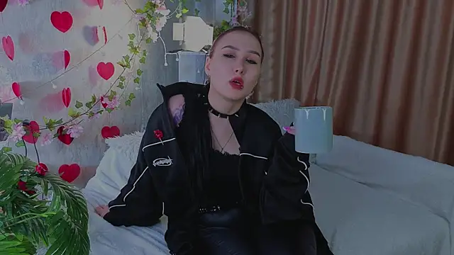 Snapshot of ThoraHaring chatting on February 2026 04:23:02 AM ThoraHaring online show from February 2026 04:23:02 AM