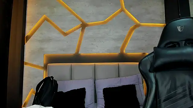 SilkNyx online show from February 2026 01:31:02 PM