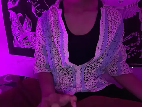 Snapshot of Robyne_xx chatting on February 2026 05:41:01 PM Robyne xx online show from February 2026 05:41:01 PM