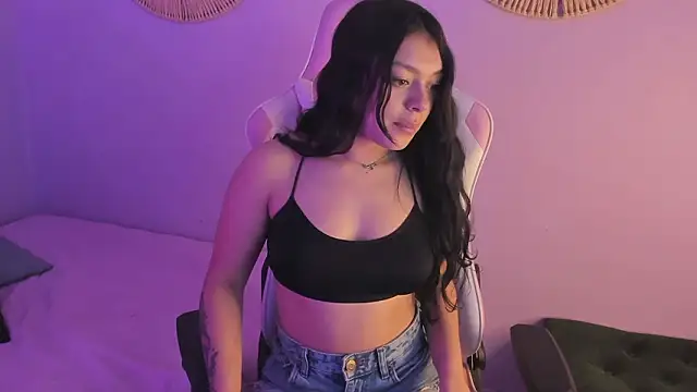 Lummii  online show from February 2026 07:26:02 PM