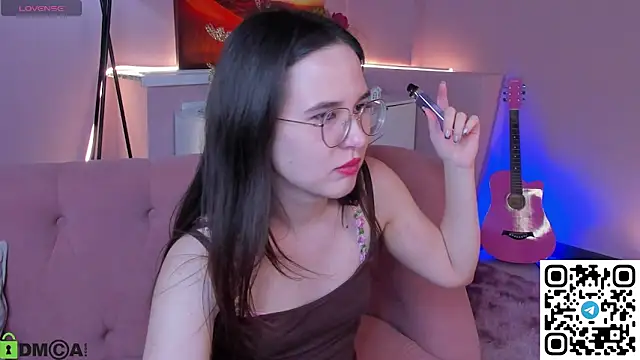 Snapshot of leylamirage chatting on March 2026 12:33:02 PM leylamirage online show from March 2026 12:33:02 PM