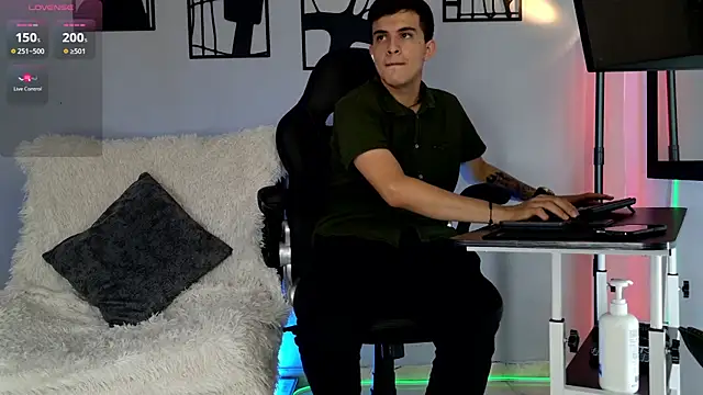 Snapshot of nico_pelusa chatting on February 2026 07:59:02 PM nico pelusa online show from February 2026 07:59:02 PM