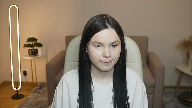 LeilaErcolani online show from February 2026 11:31:01 AM