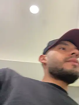 Snapshot of katasanz chatting on February 2026 01:43:01 PM katasanz online show from February 2026 01:43:01 PM