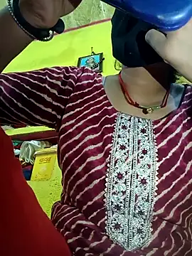 Snapshot of Cute_Mahek99 chatting on May 2026 04:50:01 PM Cute Mahek99 online show from May 2026 04:50:01 PM