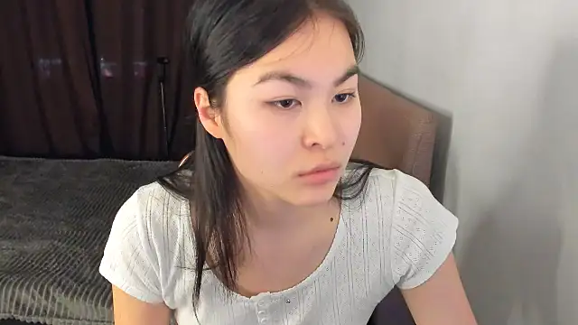 moon bloom online show from February 2026 04:08:01 PM