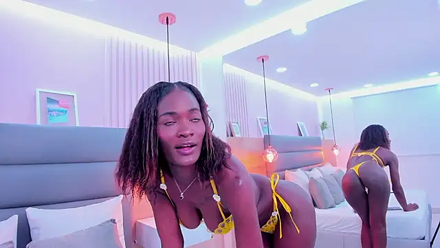 Snapshot of ivonne_duval chatting on March 2026 04:46:01 PM ivonne duval online show from March 2026 04:46:01 PM