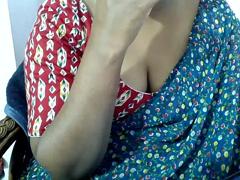 Snapshot of Angel_honeybear_143 chatting on February 2026 07:19:01 AM Angel honeybear 143 online show from February 2026 07:19:01 AM