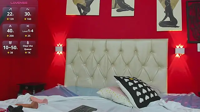 SweerLuna online show from April 2026 02:01:01 PM